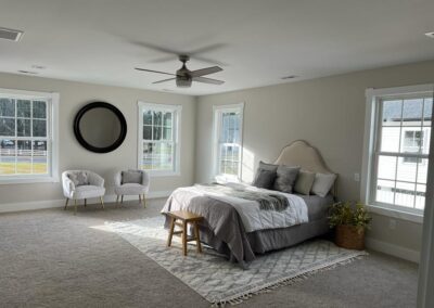 Worker,Joining,Vinyl,Floor,Covering,At,Home,Renovation